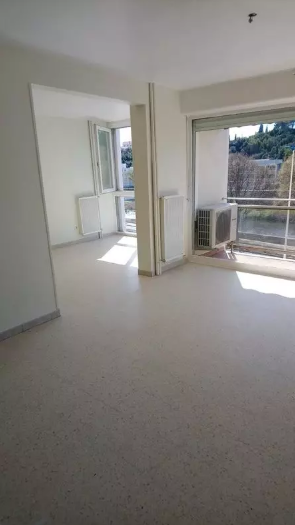 Appartement, non meublé, 5 pièces, 93m² à Alès (30100) — photo 3