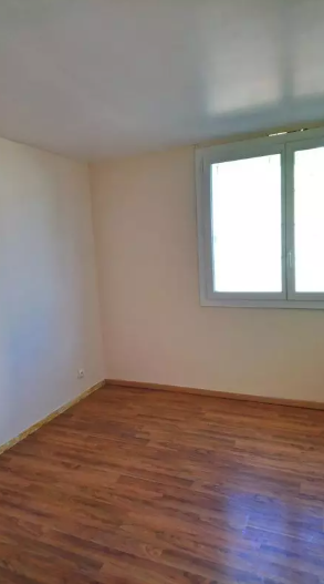 Appartement, non meublé, 5 pièces, 93m² à Alès (30100) — photo 2