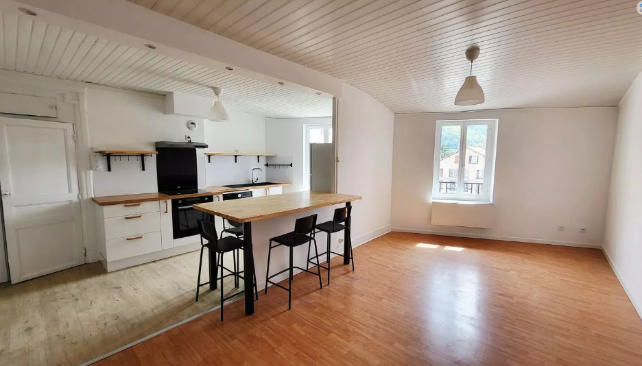 Appartement, non meublé, 4 pièces, 65m² à Thiers (63300) — photo principale