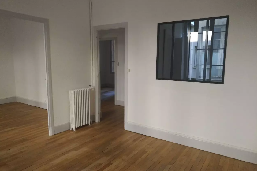 Appartement, non meublé, 4 pièces, 80m² à Valence (26000) — photo 2