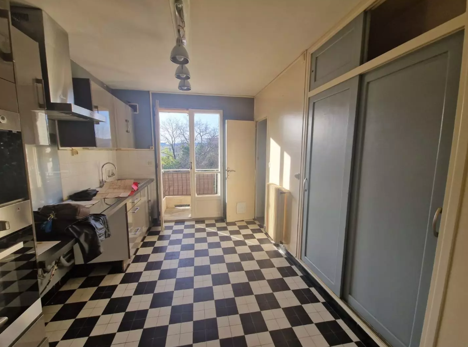Appartement, non meublé, 5 pièces, 90m² à Valence (26000) — photo 3
