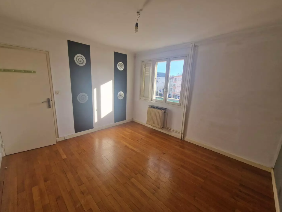 Appartement, non meublé, 5 pièces, 90m² à Valence (26000) — photo 4
