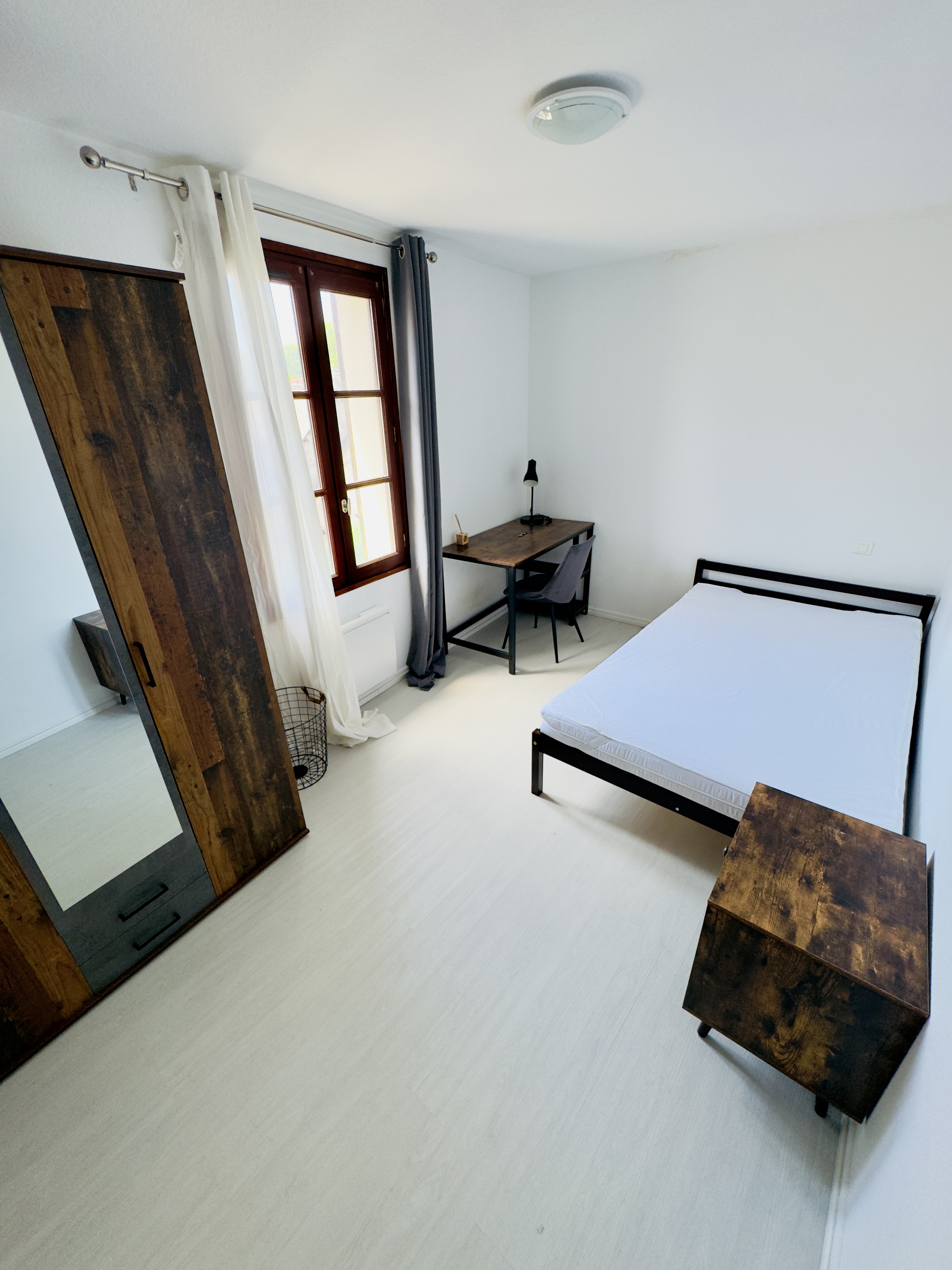 Chambre, meublé, 4 pièces, 11m² à Bourges (18000) — photo principale