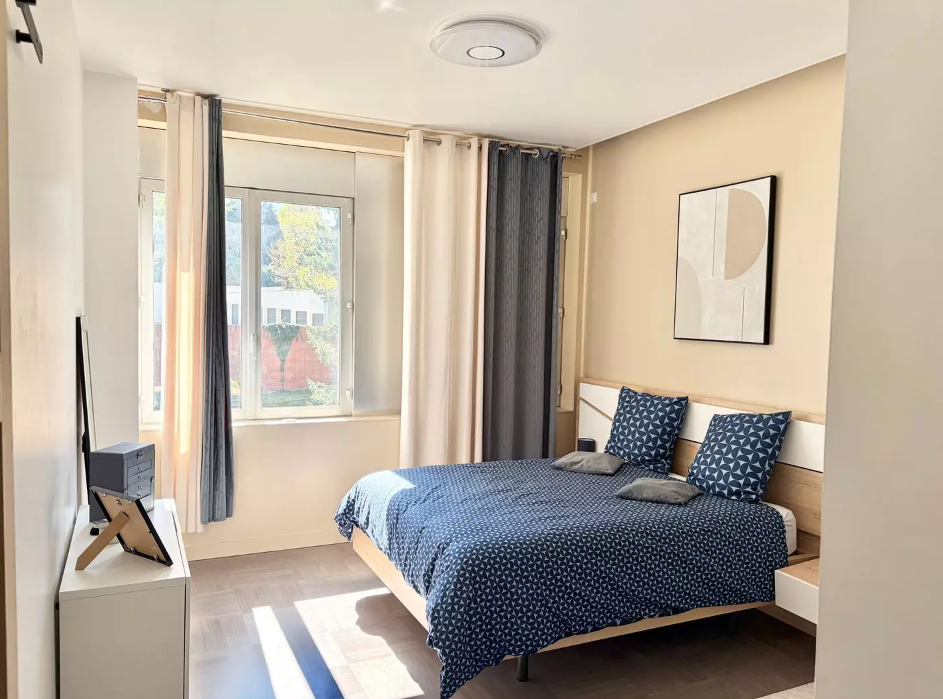 Appartement, meublé, 4 pièces, 144m² à Saint-Étienne (42000) — photo 2