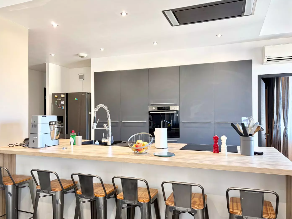 Appartement, meublé, 4 pièces, 144m² à Saint-Étienne (42000) — photo 3