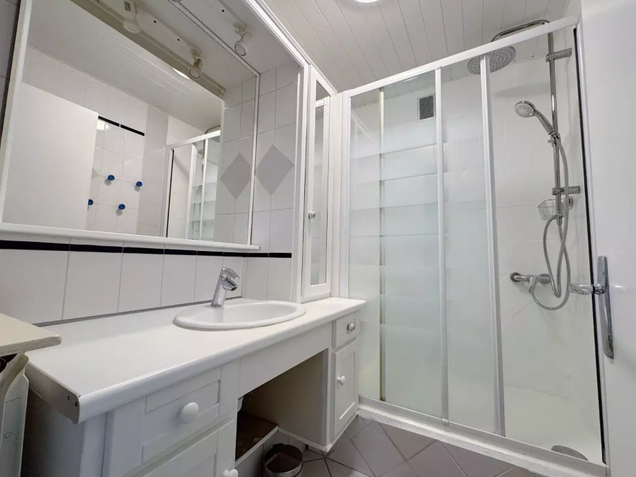 Appartement, meublé, 5 pièces, 93m² à La Garde (83130) — photo 2