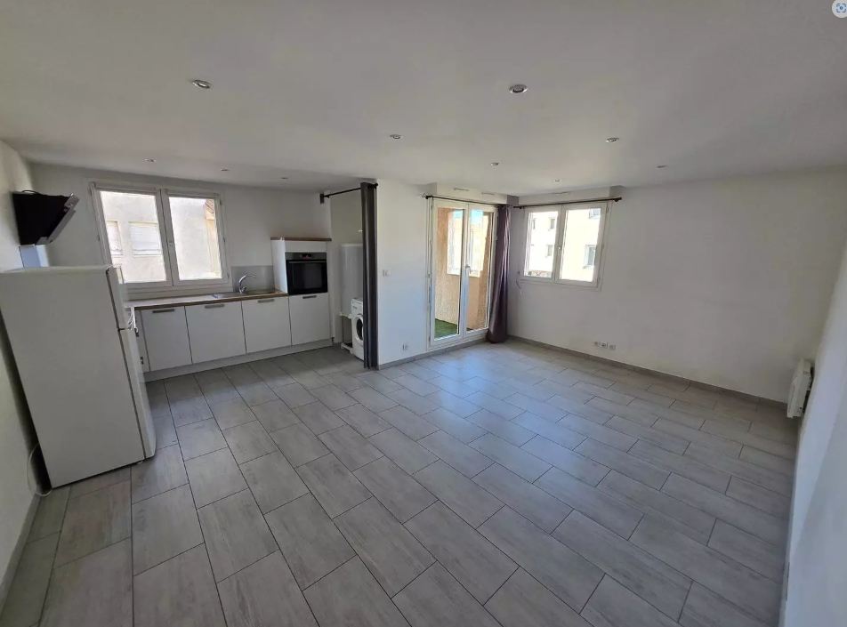 Appartement, non meublé, 2 pièces, 49m² à Aubagne (13400) — photo 2