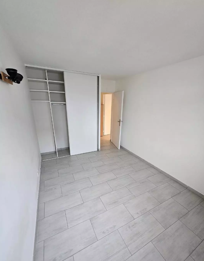 Appartement, non meublé, 2 pièces, 49m² à Aubagne (13400) — photo 3