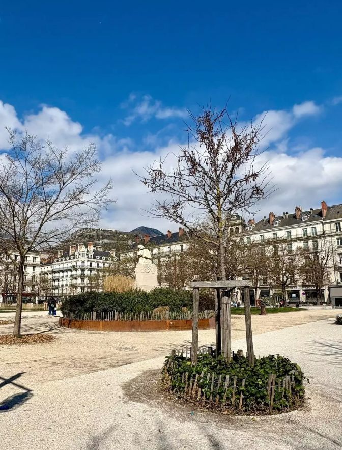 Appartement, meublé, 1 pièce, 24m² à Grenoble (38000) — photo principale