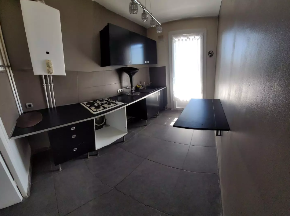 Appartement, non meublé, 3 pièces, 57m² à Bron (69500) — photo 2