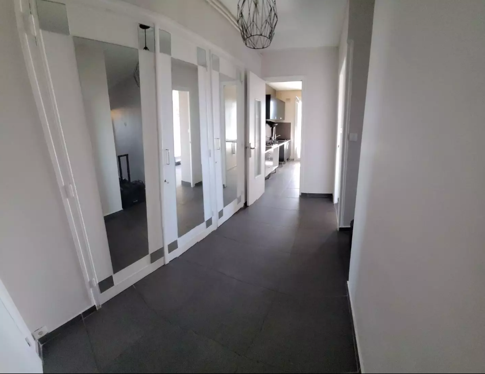 Appartement, non meublé, 3 pièces, 57m² à Bron (69500) — photo 3