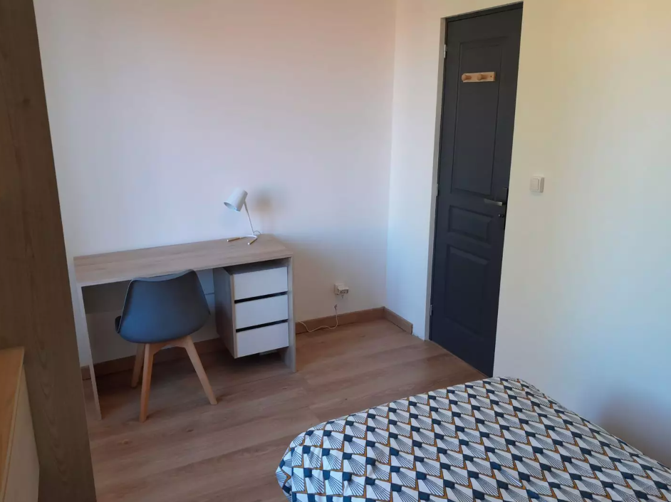 Appartement, meublé, 8 pièces, 106m² à Roubaix (59100) — photo 2