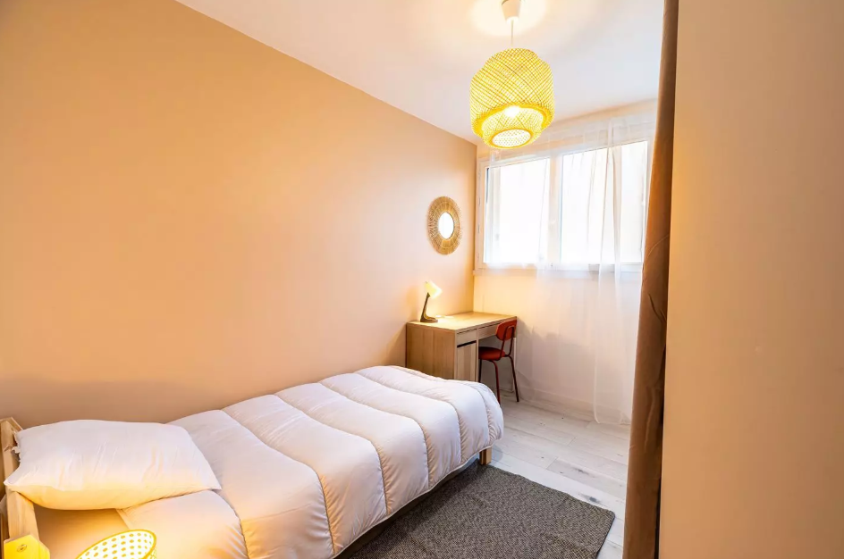 Chambre, meublé, 9m² à Fleury-les-Aubrais (45400) — photo 4