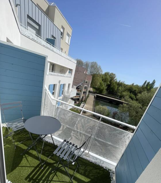 Appartement, meublé, 1 pièce, 27m² à Savigny-le-Temple (77176) — photo principale