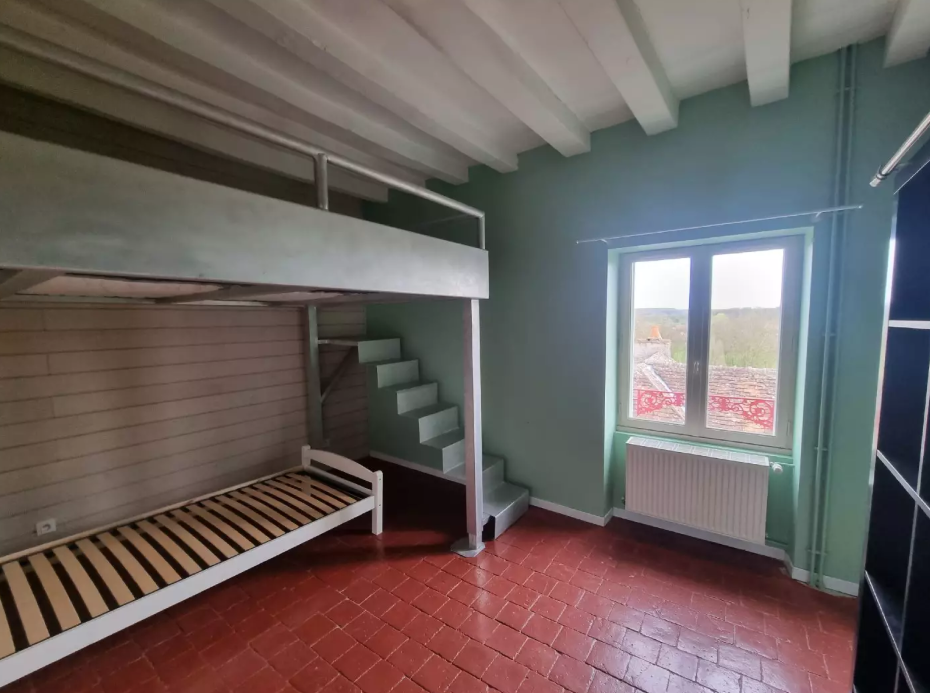 Appartement, non meublé, 4 pièces, 130m² à Beaumont-sur-Sarthe (72170) — photo principale