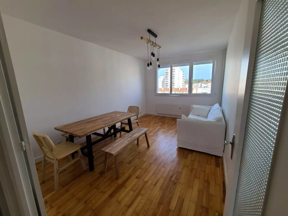 Appartement, meublé à Saint-Étienne (42000) — photo principale
