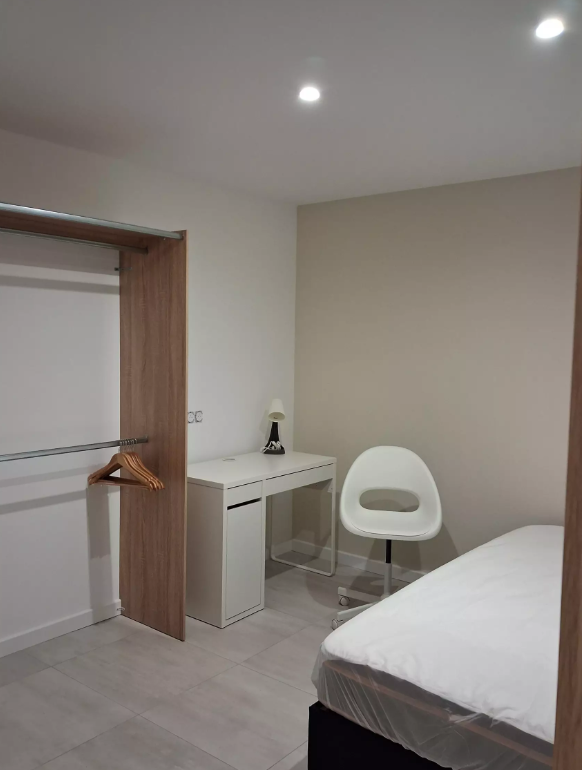 Appartement, meublé, 4 pièces, 71m² à Bron (69500) — photo 3