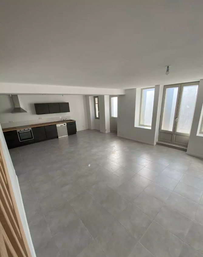 Maison, meublé, 4 pièces, 120m² à Val-de-Cognac (16370) — photo 2