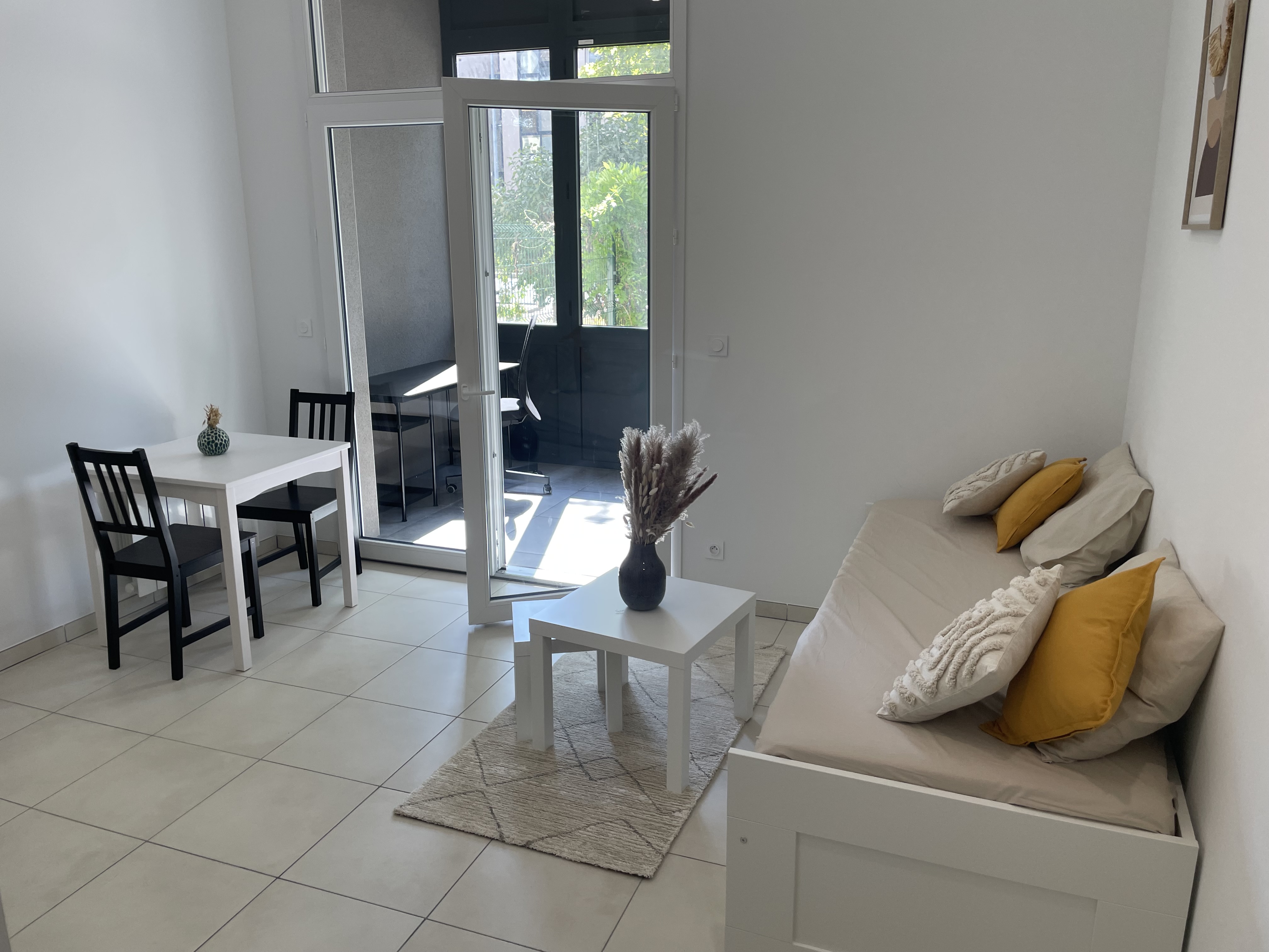Appartement, meublé, 1 pièce, 28m² à Vénissieux (69200) — photo principale