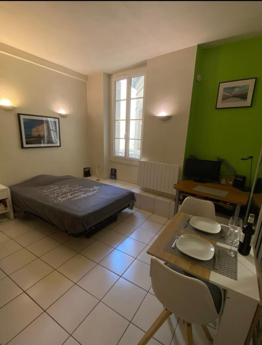 Appartement, meublé, 1 pièce, 20m² à Paris (75007) — photo principale