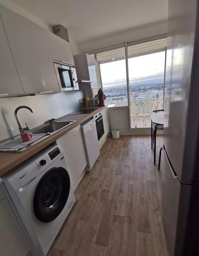Appartement, meublé, 5 pièces, 97m² à Saint-Priest (69800) — photo 2