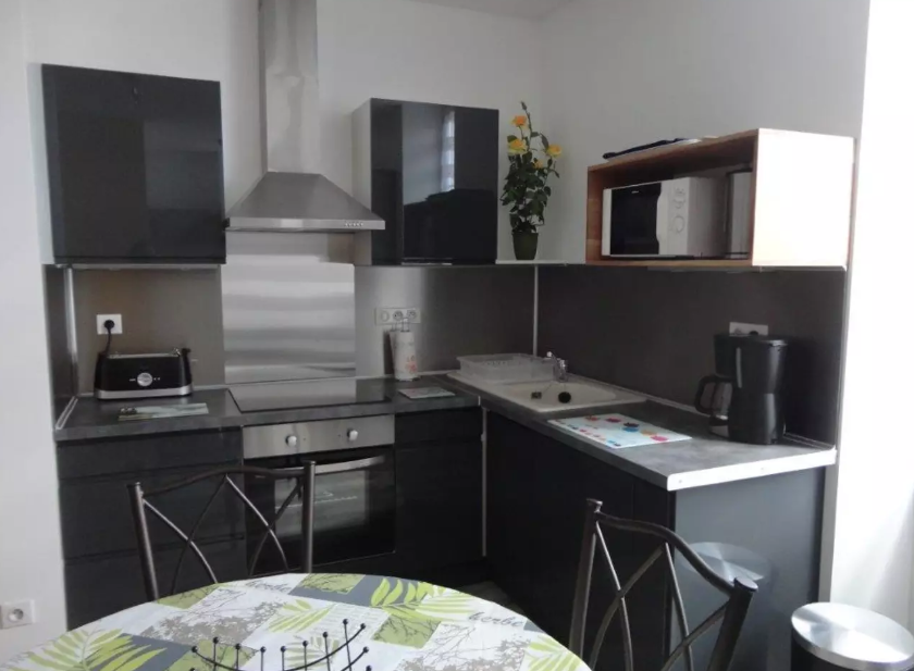 Appartement, meublé, 2 pièces, 37m² à Jonzac (17500) — photo 2