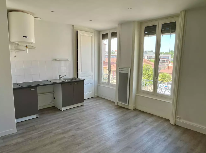 Appartement, non meublé, 3 pièces, 48m² à Tassin-la-Demi-Lune (69160) — photo 2