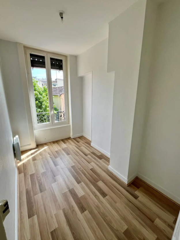 Appartement, non meublé, 3 pièces, 48m² à Tassin-la-Demi-Lune (69160) — photo 3