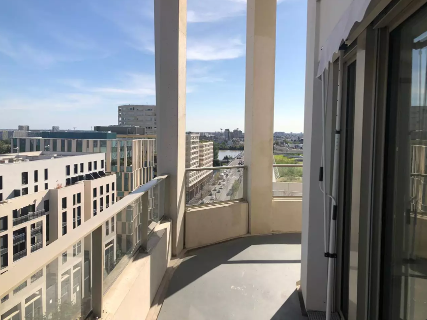 Appartement, non meublé, 4 pièces, 75m² à Bordeaux (33100) — photo 3