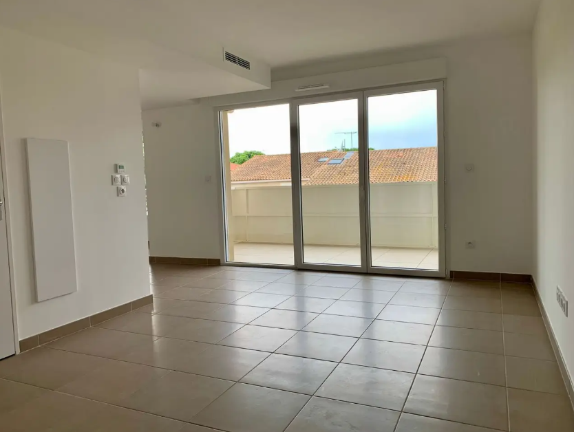 Appartement, non meublé, 2 pièces, 50m² à Salon-de-Provence (13300) — photo 3