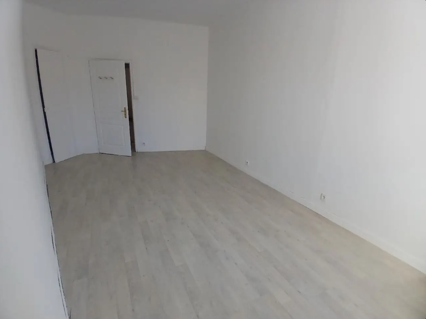 Appartement, non meublé, 4 pièces, 86m² à Nîmes (30000) — photo 4