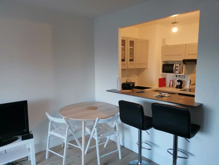Appartement, meublé, 2 pièces, 45m² à Le Mesnil-Saint-Denis (78320) — photo 2