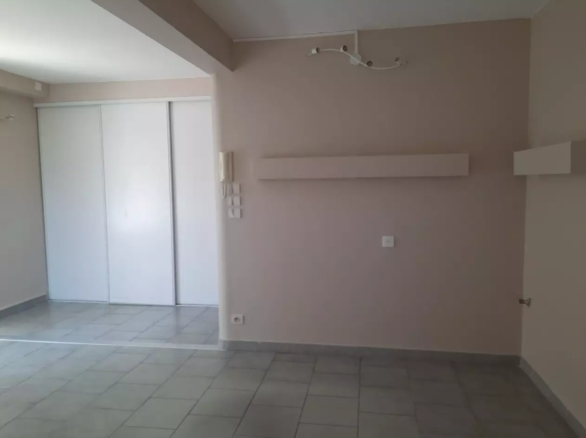 Maison, non meublé, 5 pièces, 64m² à Nîmes (30000) — photo 2