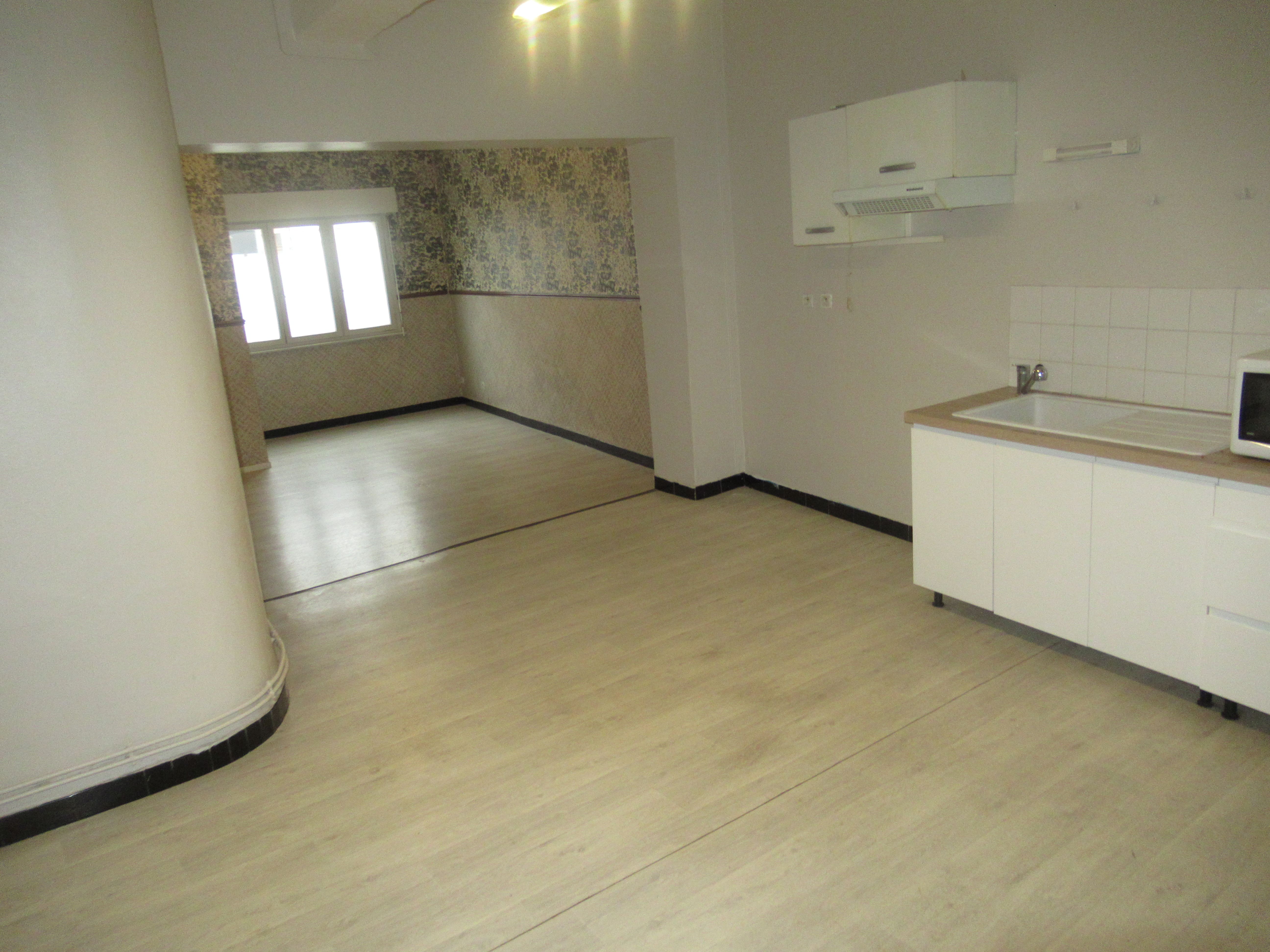 Appartement, non meublé, 4 pièces, 80m² à Saint-Amand-les-Eaux (59230) — photo principale