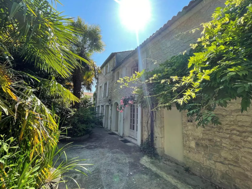 Maison, meublé, 6 pièces, 133m² à Angoulême (16000) — photo principale