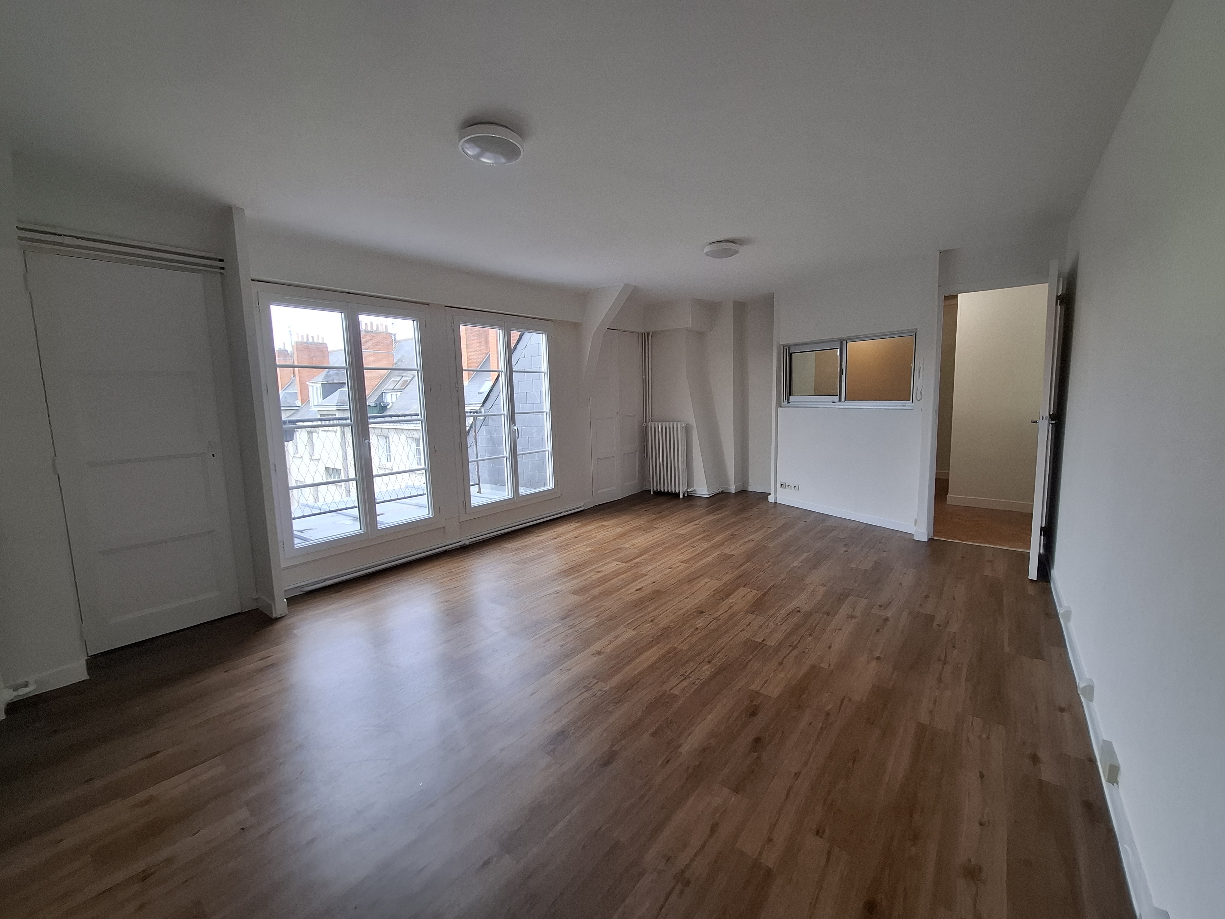 Appartement, non meublé, 4 pièces, 80m² à Tours (37000) — photo principale