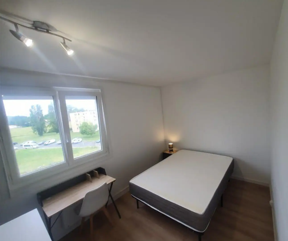 Appartement, non meublé, 4 pièces, 75m² à Villenave-d'Ornon (33140) — photo 3
