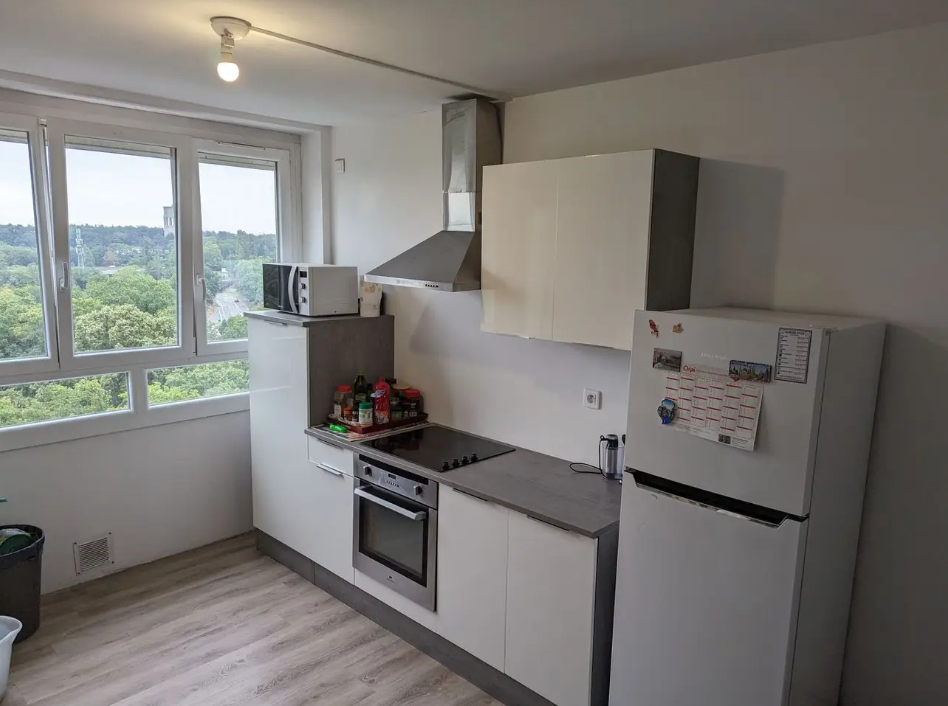 Appartement, meublé, 4 pièces, 74m² à Bron (69500) — photo 4