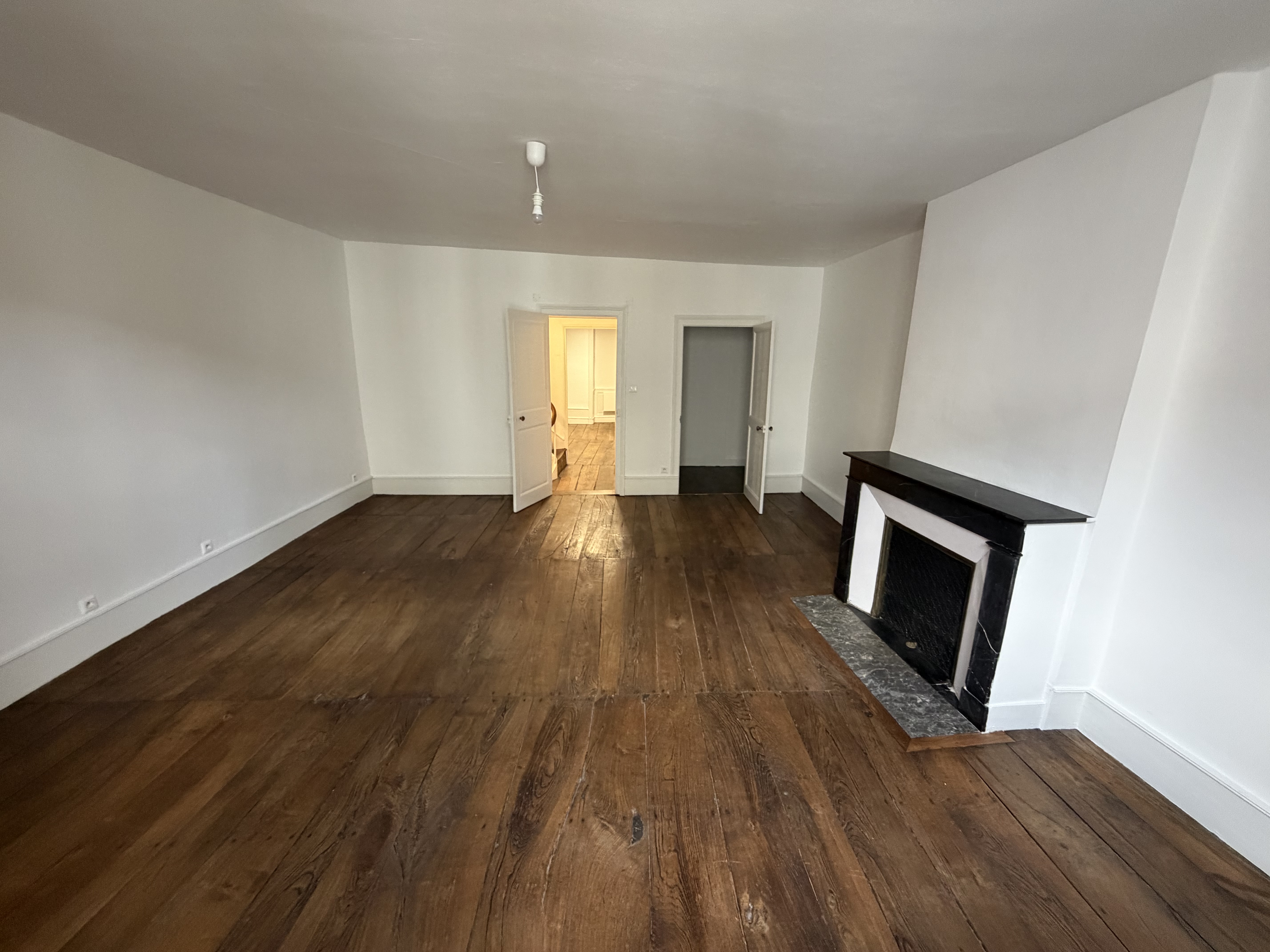 Appartement, non meublé, 4 pièces, 108m² à Thiviers (24800) — photo 4