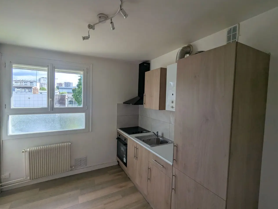 Appartement, non meublé, 4 pièces, 73m² à Cholet (49300) — photo 2