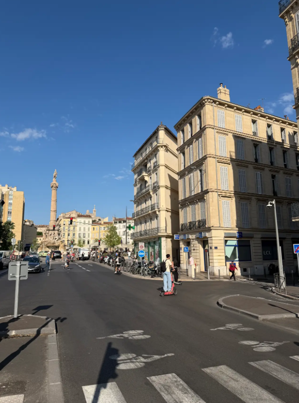 Chambre, meublé, 10m² à Marseille (13006) — photo principale