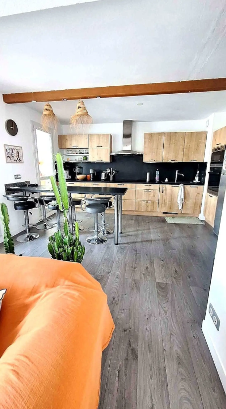 Appartement, meublé, 3 pièces, 67m² à Marseille (13011) — photo 2
