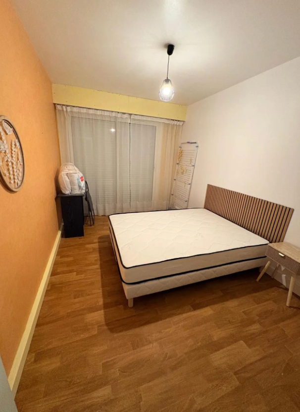 Chambre, meublé, 11 pièces à Laval (53000) — photo 5