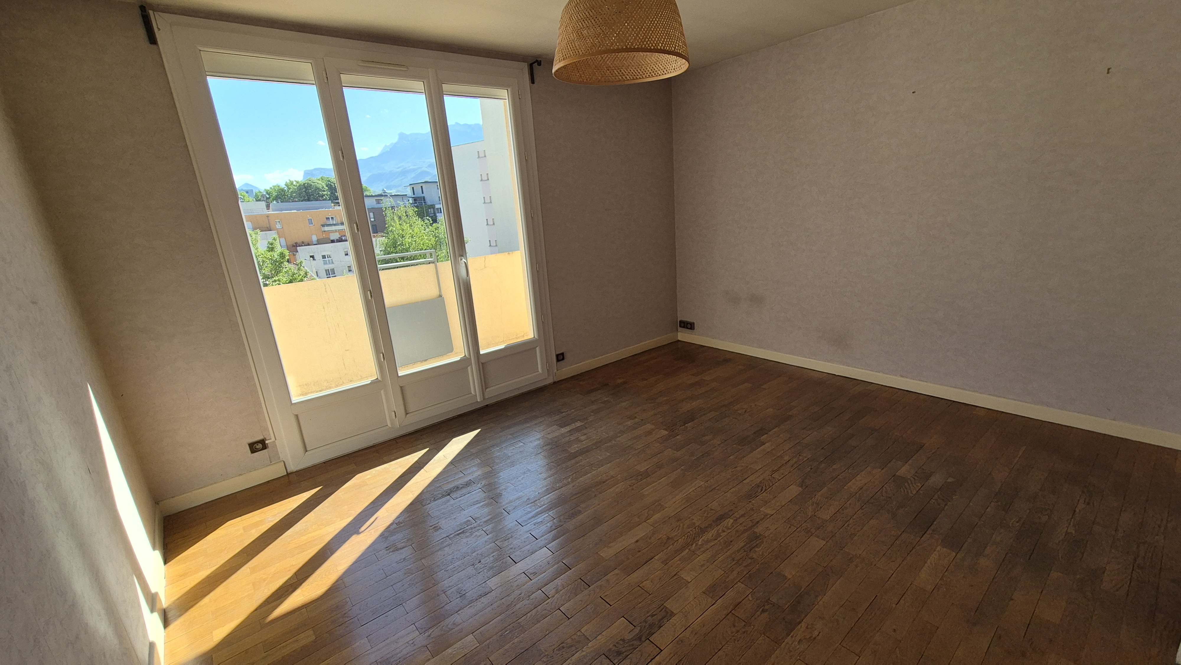 Appartement, non meublé, 2 pièces, 54m² à Grenoble (38100) — photo 3