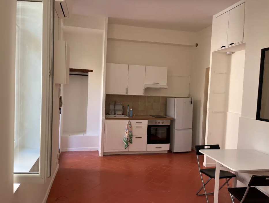 Appartement, meublé, 2 pièces, 38m² à Nîmes (30000) — photo 2