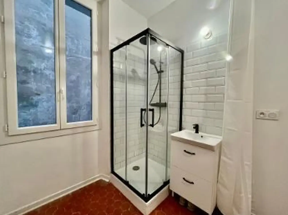 Appartement, non meublé, 4 pièces, 79m² à Marseille (13007) — photo 4
