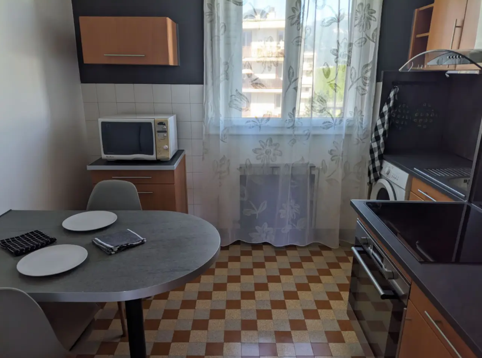 Appartement, meublé, 4 pièces, 64m² à Grenoble (38100) — photo 3