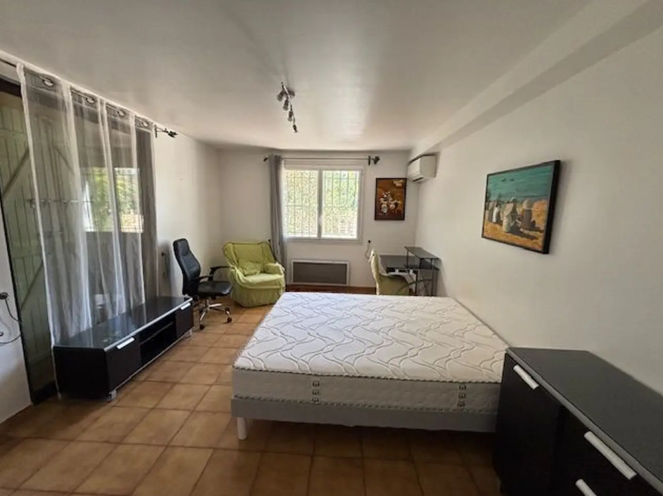 Maison, meublé, 5 pièces, 100m² à Saint-Clément-de-Rivière (34980) — photo 3