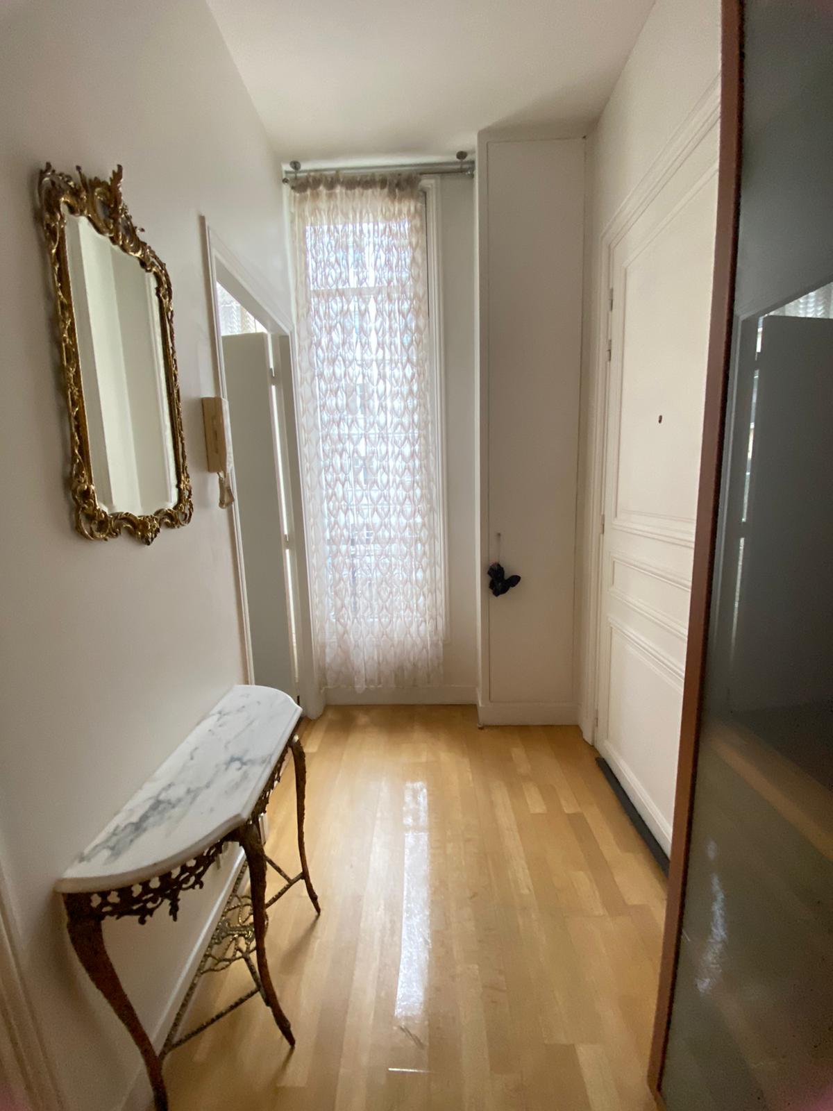 Chambre, meublé, 2 pièces, 14m² à Paris (75008) — photo 5