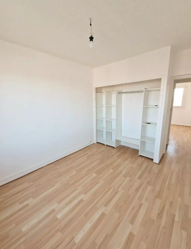 Appartement, non meublé, 4 pièces, 80m² à Villeneuve-d'Ascq (59491) — photo 4